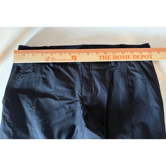 Kirkland Signature travel pants size 4 in black - Picture 8 of 11
